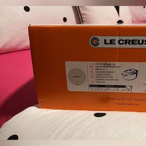 LeCreuset 9.5 Oval Cast Iron Dutch Oven